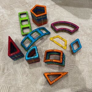 Magformers 61 Piece Special Shapes